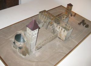 HEF 3, modell stiftsruine